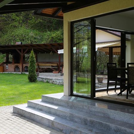 Pensiunea Tudor Breaza Exterior photo