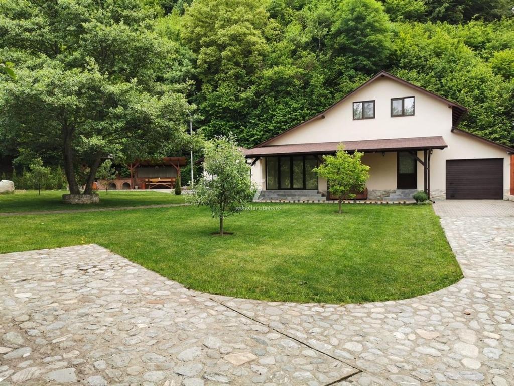 Pensiunea Tudor Breaza Exterior photo